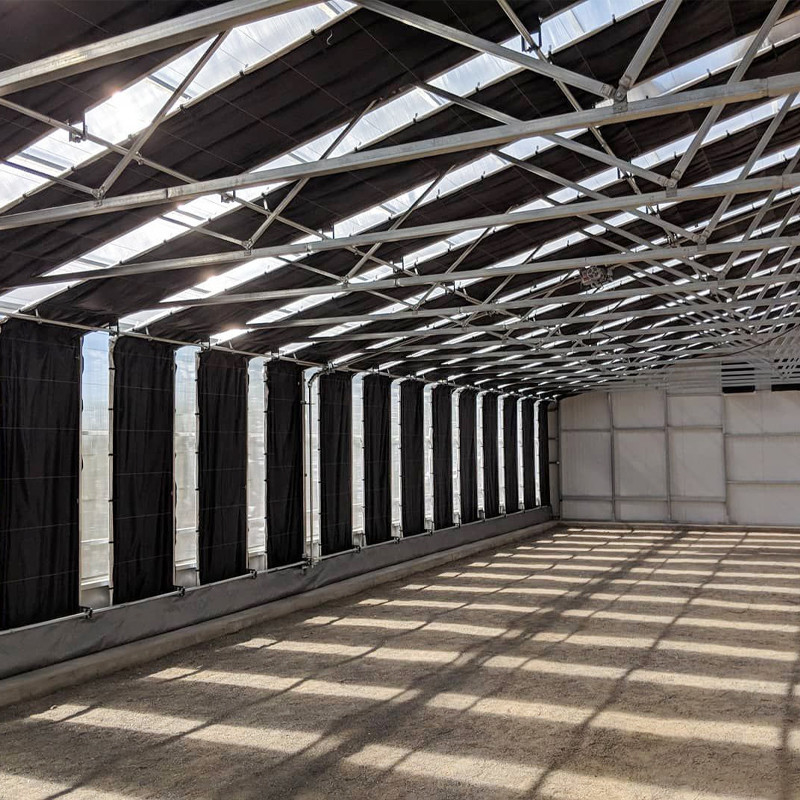 Ganz leichte Treibhauseinrichtung mit Blackout-Film und kundenspezifischer Hot Galvanized Steel Pipe Frame